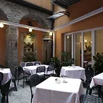 Al维亚莱旅馆 酒店 3*