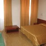 Al维亚莱旅馆 3*