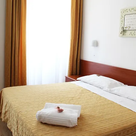 Al Viale Ξενοδοχείο