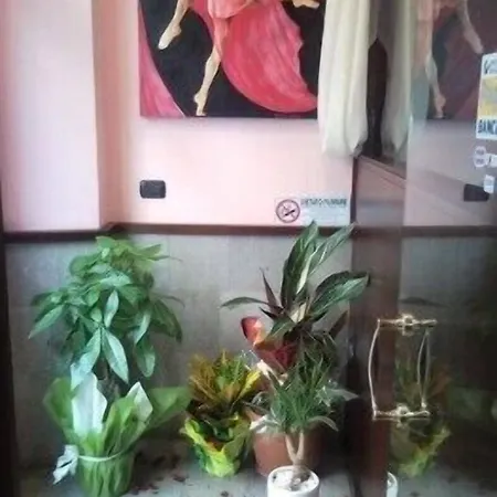 Ξενοδοχείο Al Viale 3*