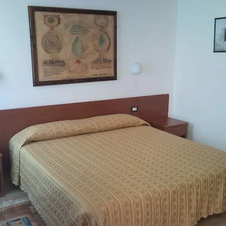 Ξενοδοχείο Al Viale 3*