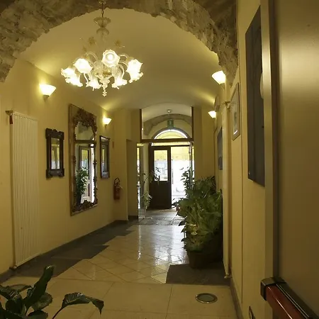 Al Viale Hotel 3*