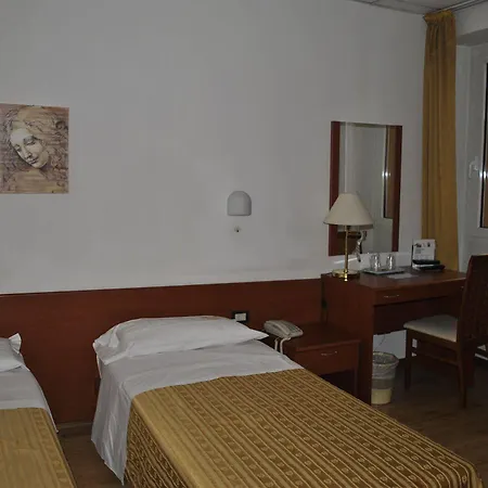 Al Viale Hotel